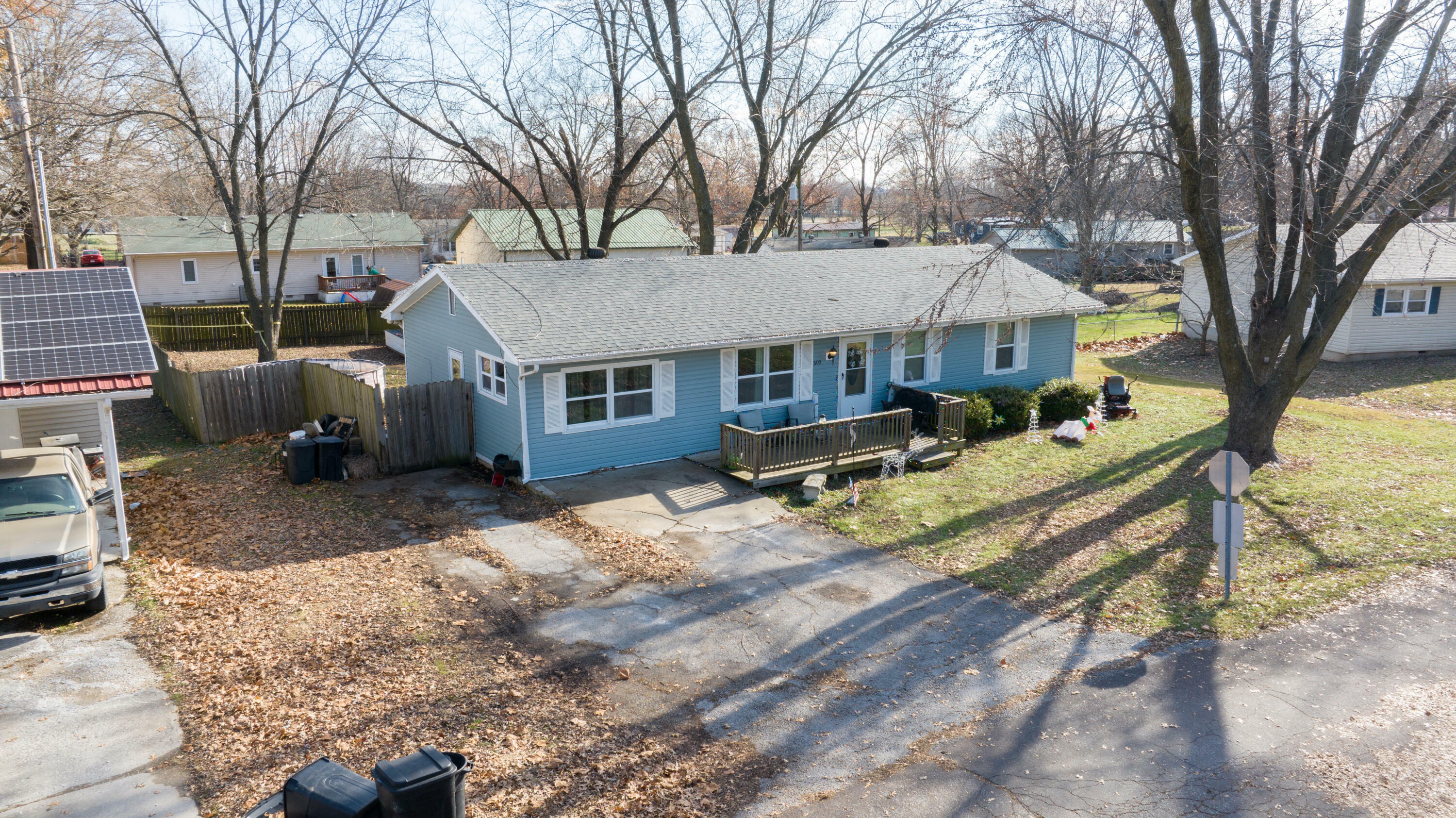 Property Photo:  600 S Elm St  MO 65231 