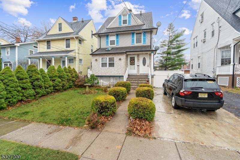 Property Photo:  53 Poplar Ave 2  NJ 07601 