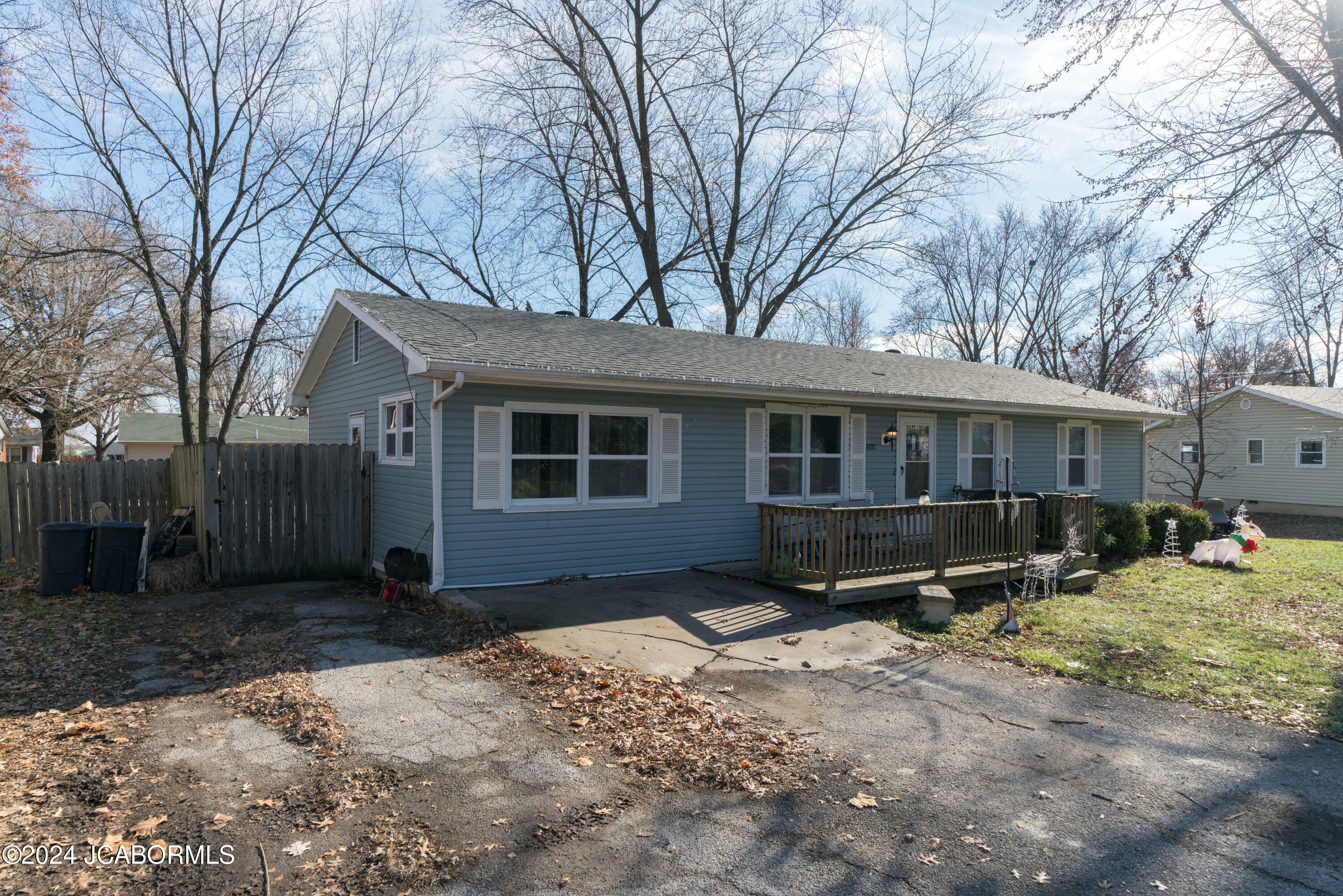 Property Photo:  600 S Elm Street  MO 65231 