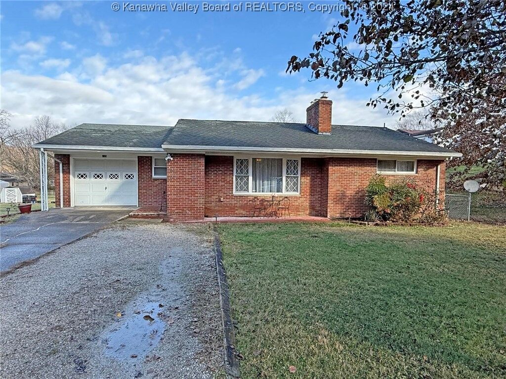 Property Photo:  135 Fairland Drive  WV 25143 