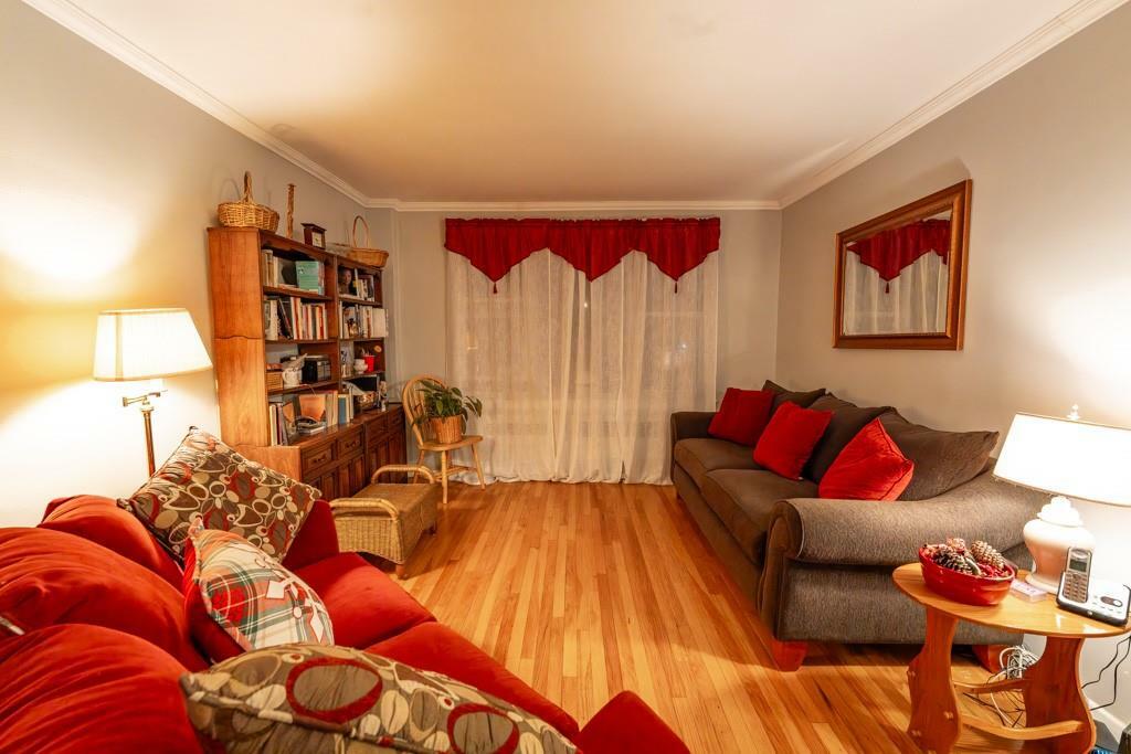 Property Photo:  125 Bronx River Road 5B  NY 10704 