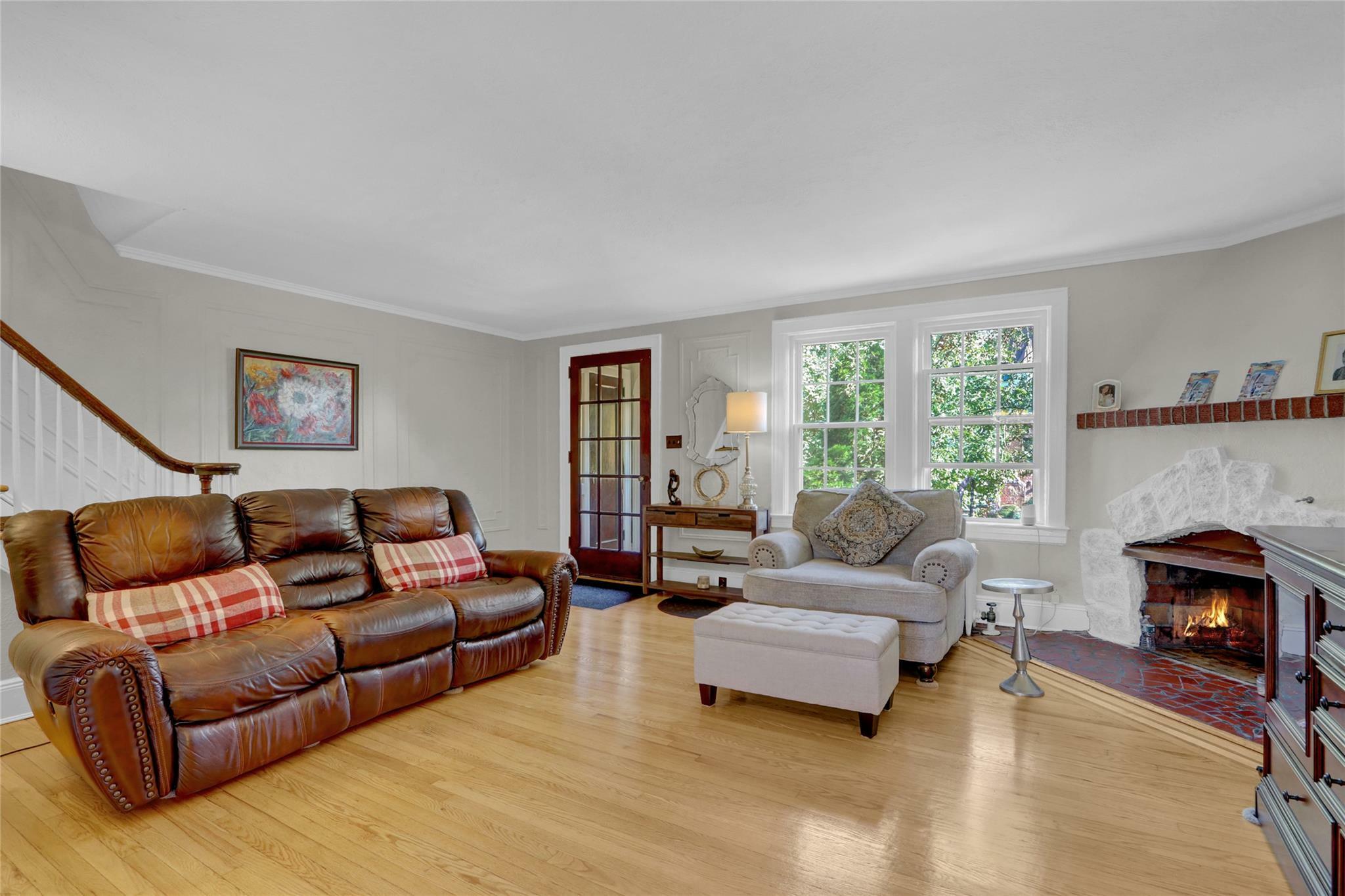 Property Photo:  34 Dartmouth Street  NY 11581 