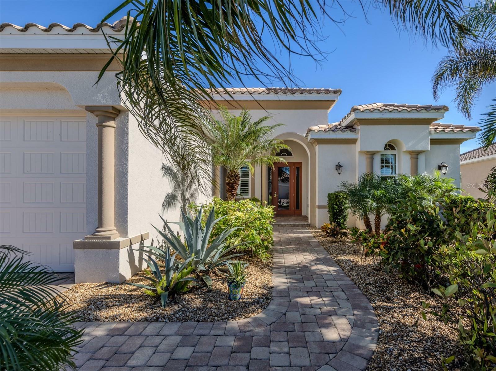 Property Photo:  20126 Elegante Court  FL 34293 