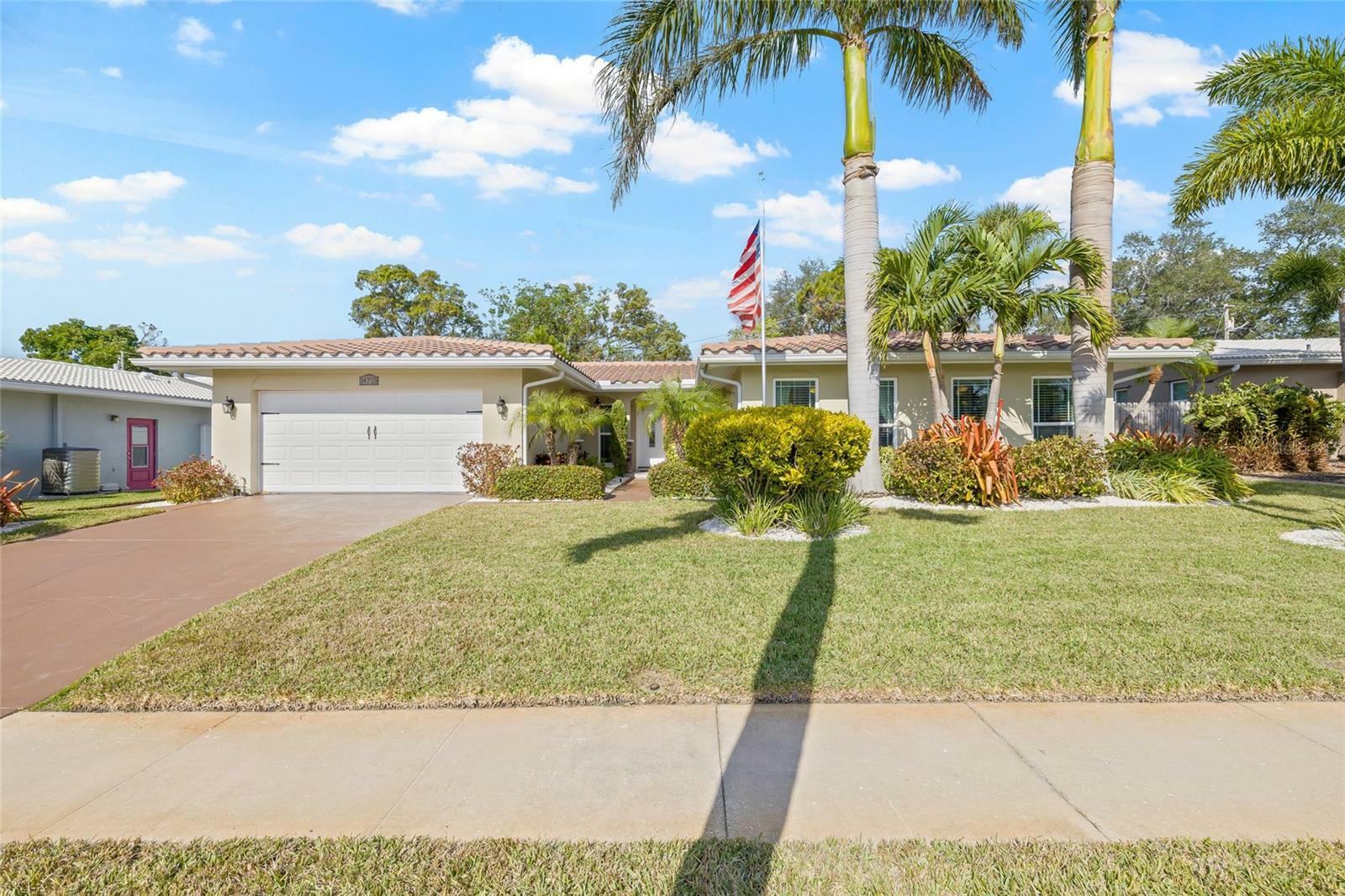 Property Photo:  14715 Crown Drive  FL 33774 