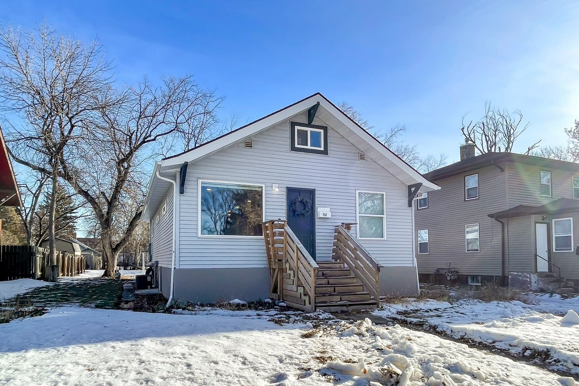 Property Photo:  712 5th Street NE  ND 58703 