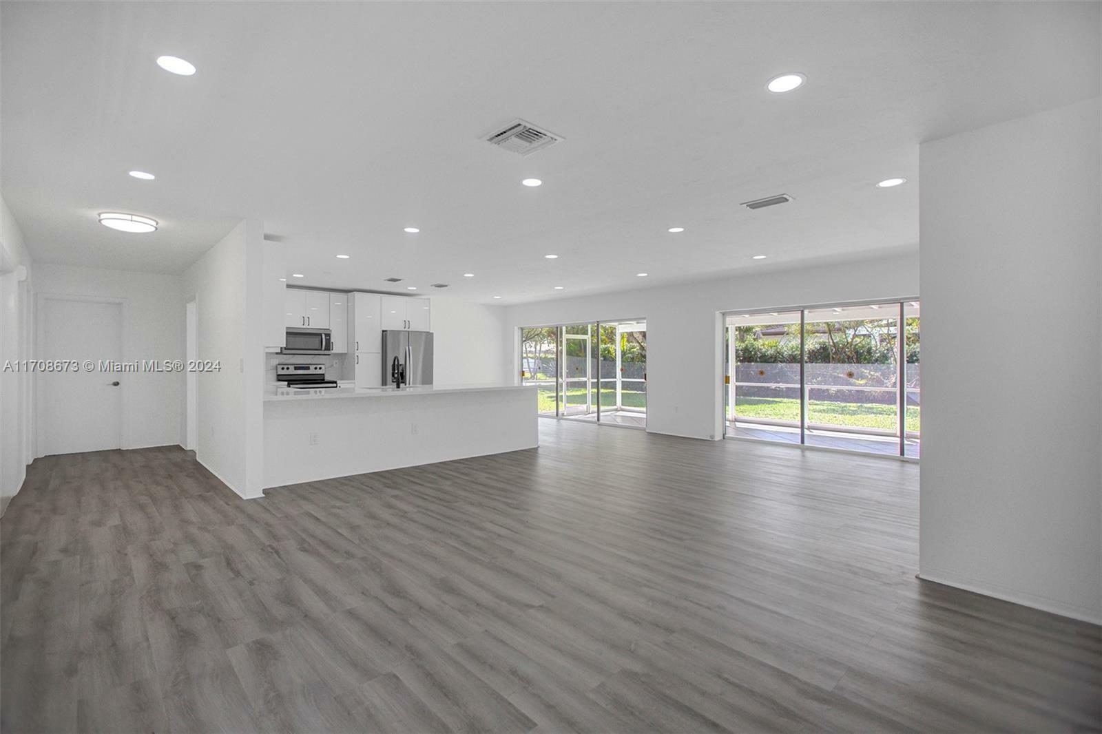 7300 SW 116th St  Pinecrest FL 33156 photo