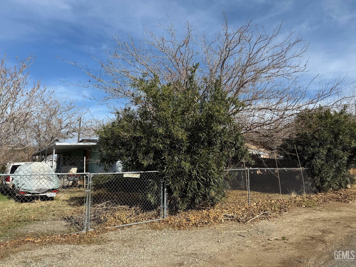 Property Photo:  2129 Angler Avenue  CA 93205 