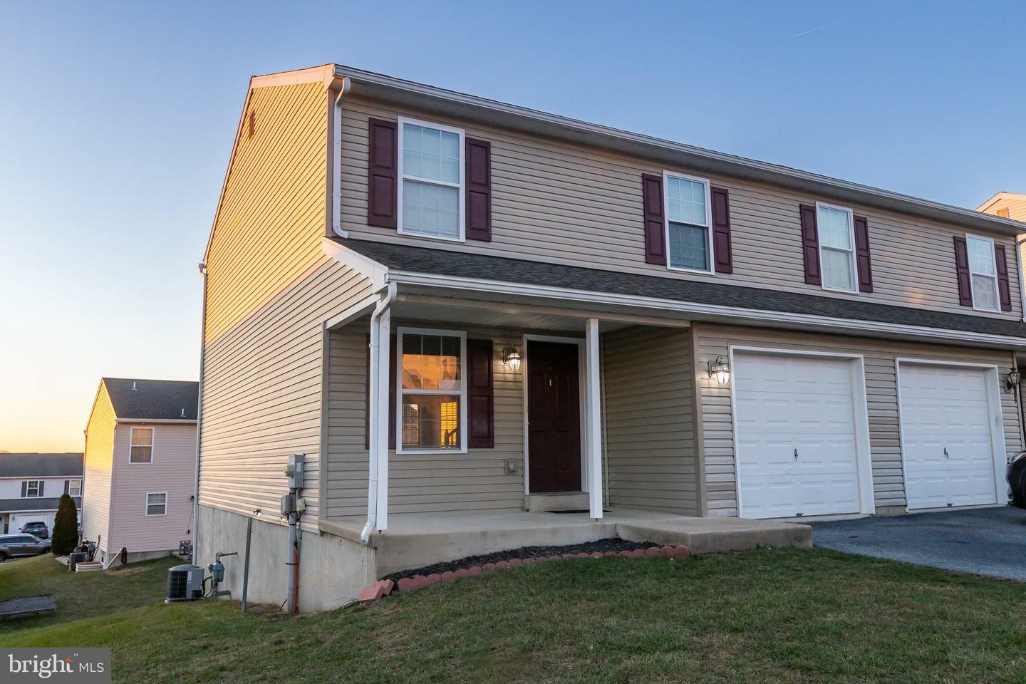 Property Photo:  2820 Mannerchor Road  PA 19560 