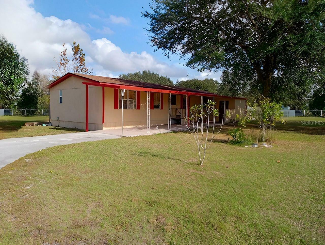 Property Photo:  4022 Carter Court  FL 33868 