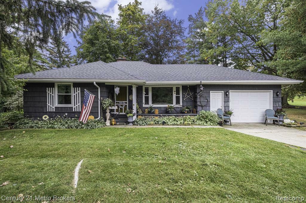 Property Photo:  3380 N Branch Road  MI 48461 9391 