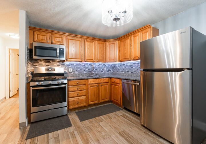 Property Photo: 2 Lancelot Court NH 03079