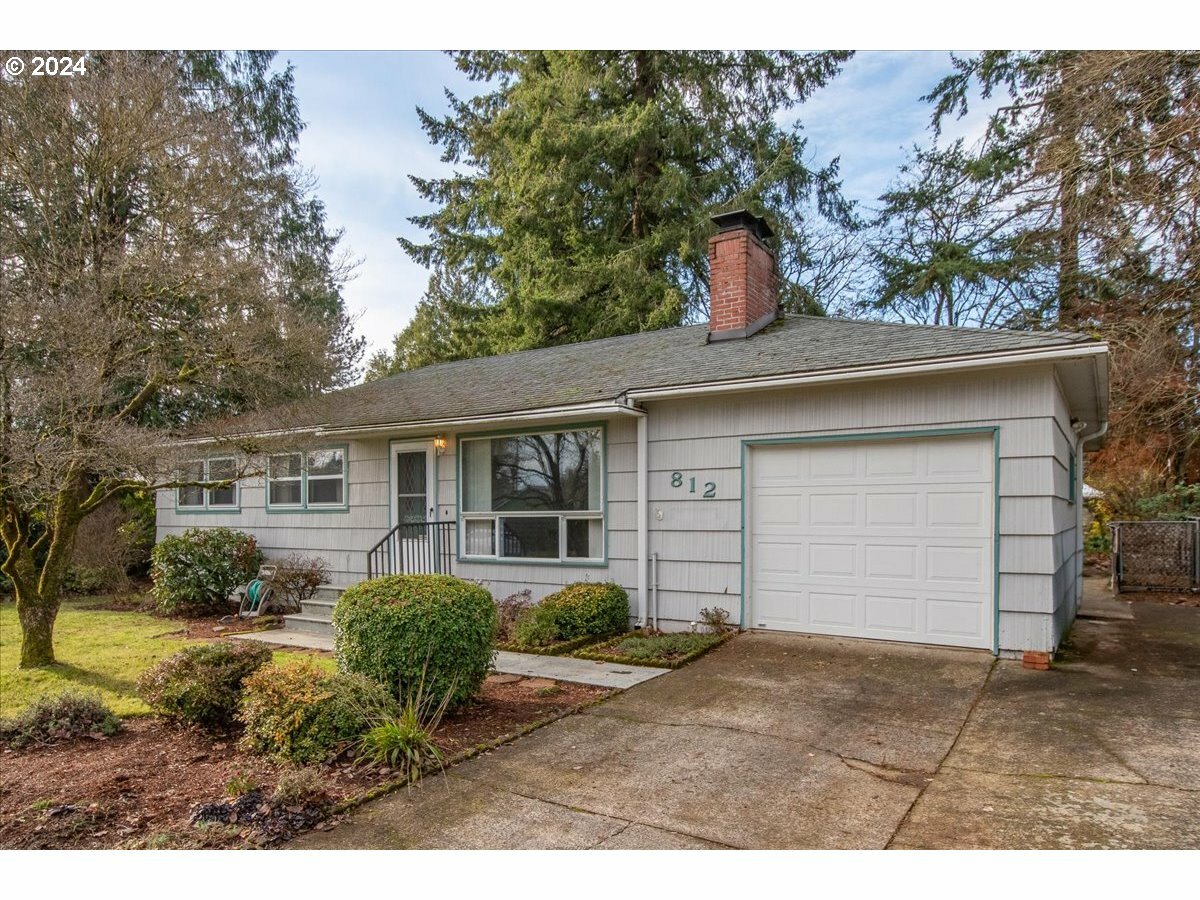 Property Photo:  812 SE 103rd Ave  WA 98664 