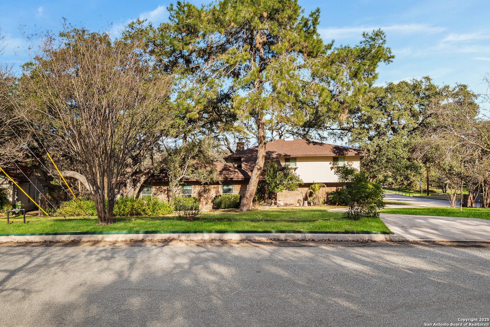 Property Photo:  301 Sagecrest Dr  TX 78232 