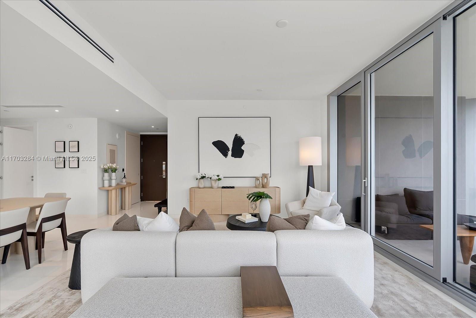 Property Photo: 300 Biscayne Blvd Way 3407 FL 33131