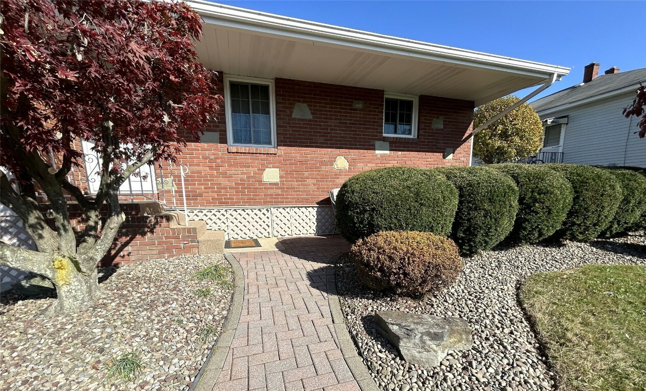 Property Photo:  2711 Smith Drive  NY 13760 