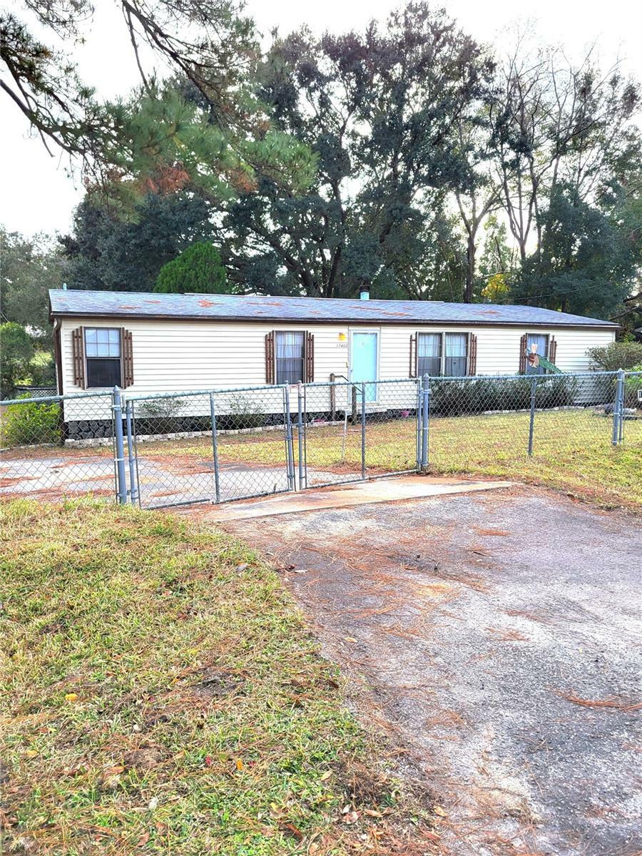 Property Photo:  17400 SE 35th Lane  FL 32179 