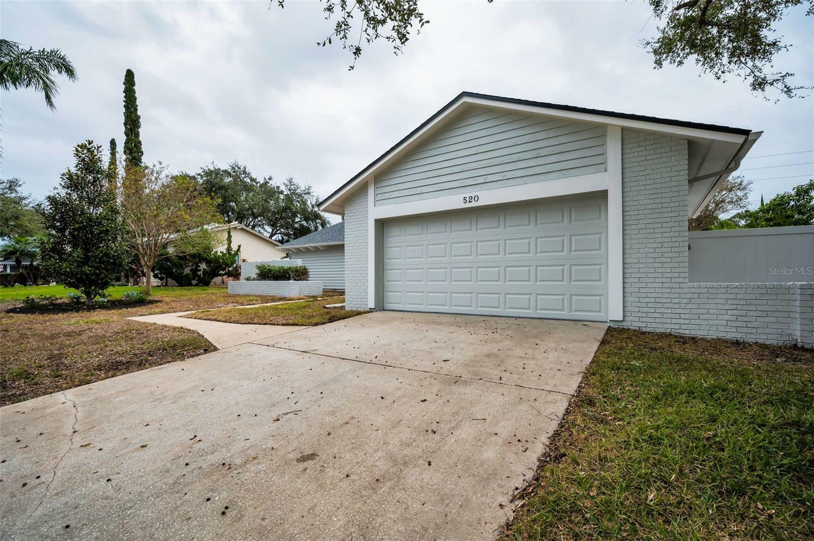 Property Photo:  520 Meravan Drive  FL 34683 