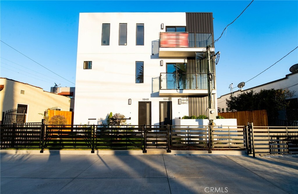 Property Photo:  1184 N Normandie Avenue  CA 90029 