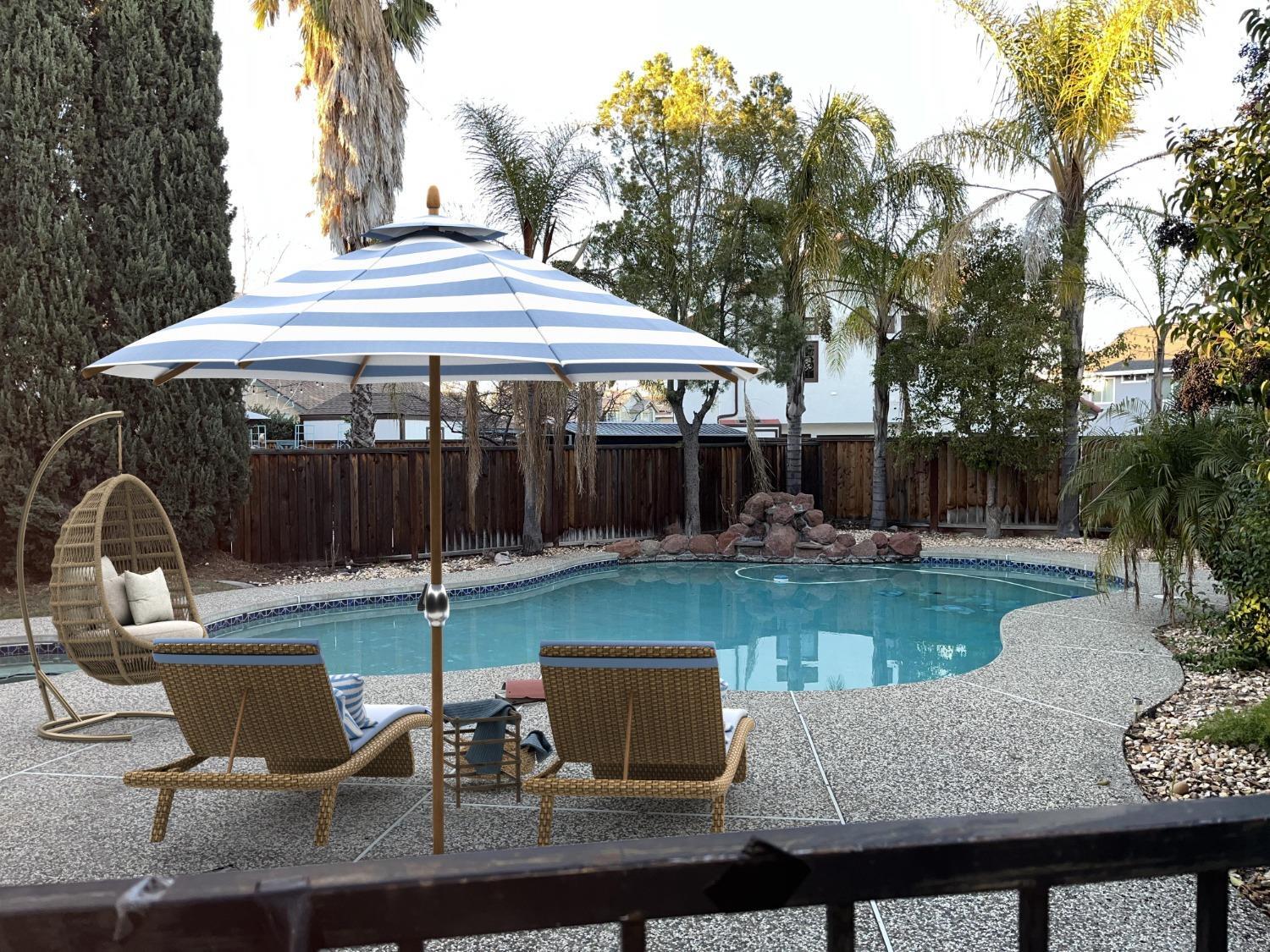 Property Photo: 1525 Foxwood Drive CA 95376