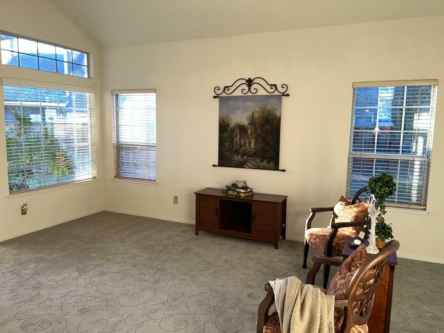 Property Photo: 1525 Foxwood Drive CA 95376