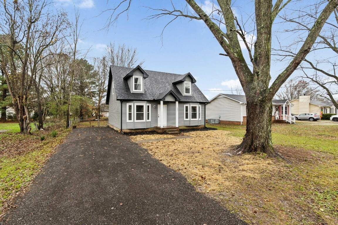 Property Photo:  684 Debbie Dr  TN 37042 