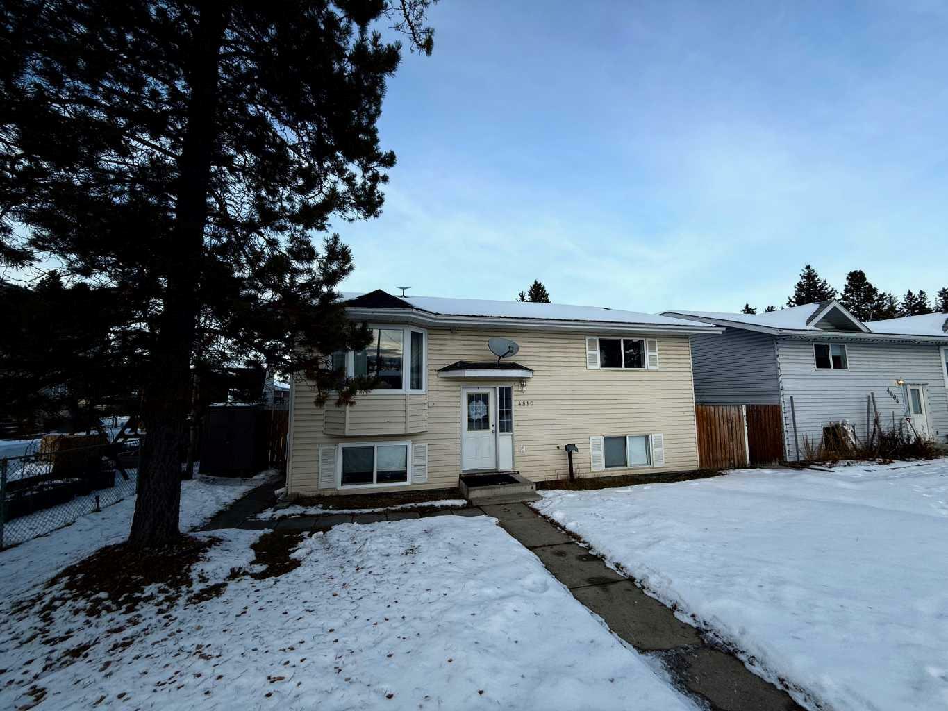 Property Photo:  4810 16 Avenue  AB T7E 1G3 