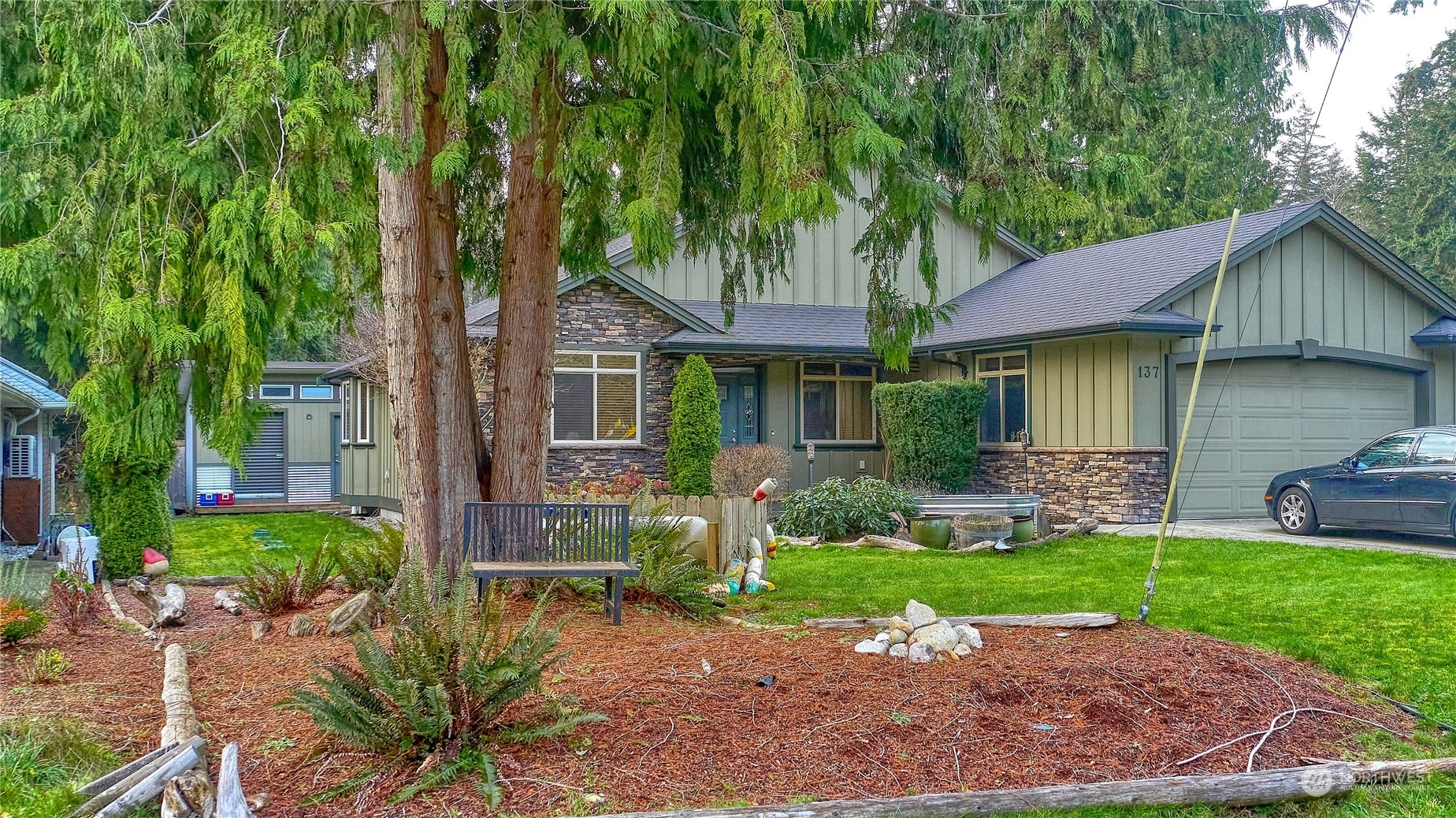 Property Photo:  137  Park Drive  WA 98281 