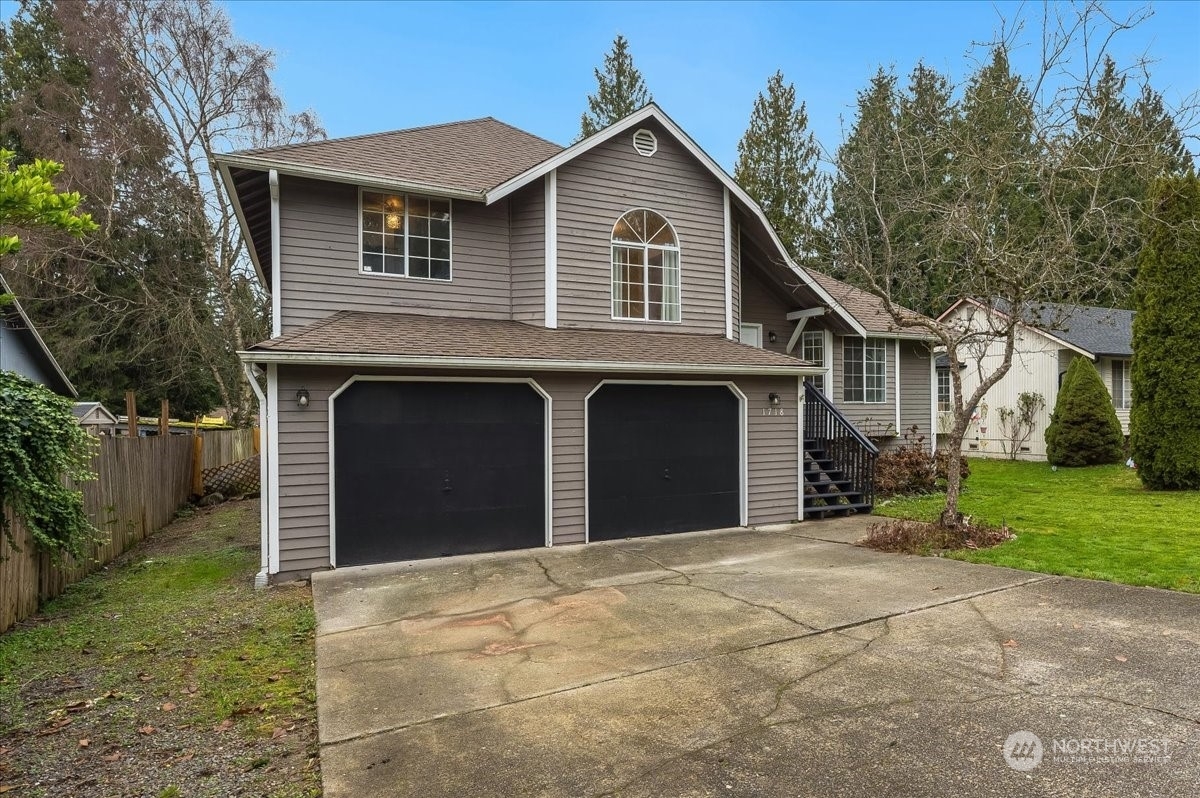 Property Photo:  1718  93rd Drive SE  WA 98258 