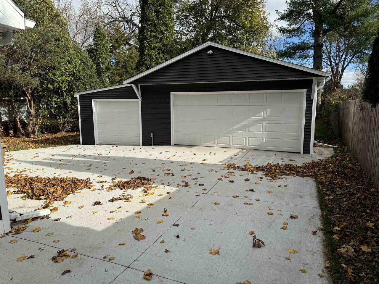 Property Photo:  5409 Woodley Lane  WI 53713 