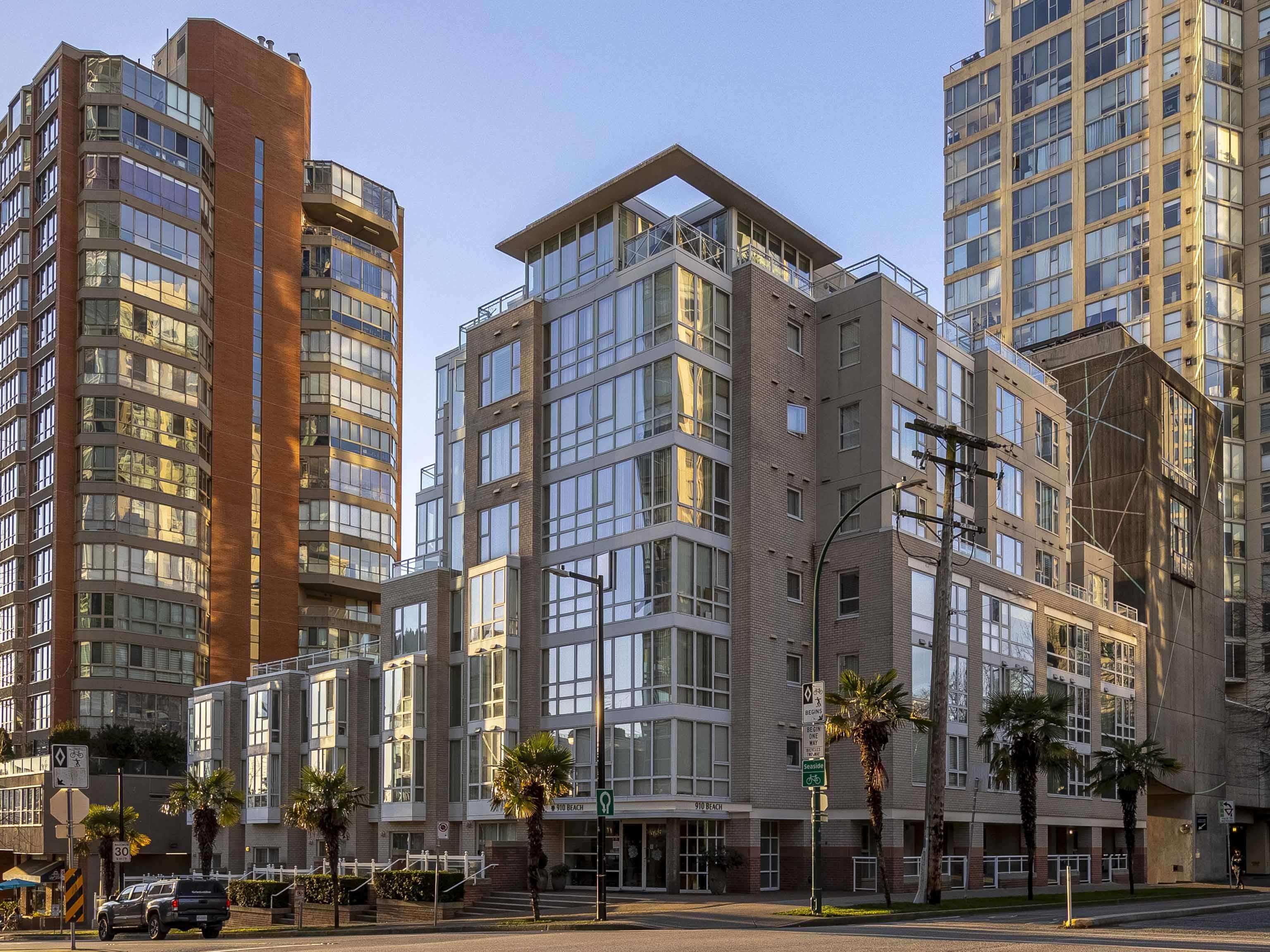 Photo de la propriété: 910 Beach Avenue 403 BC V6Z 2W7