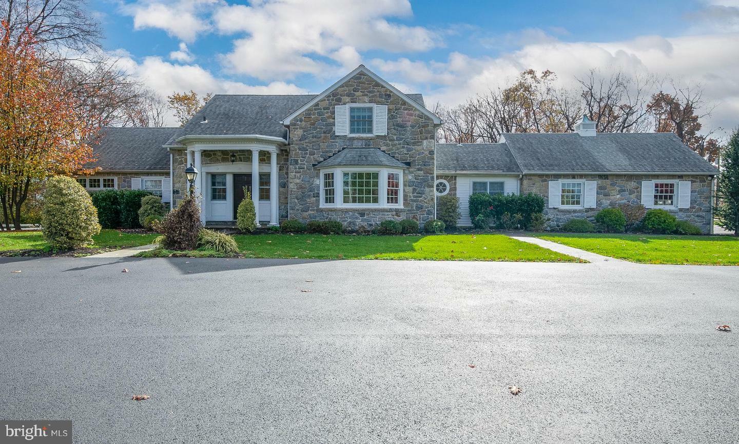 Property Photo: 558 Brownsville Road PA 19608