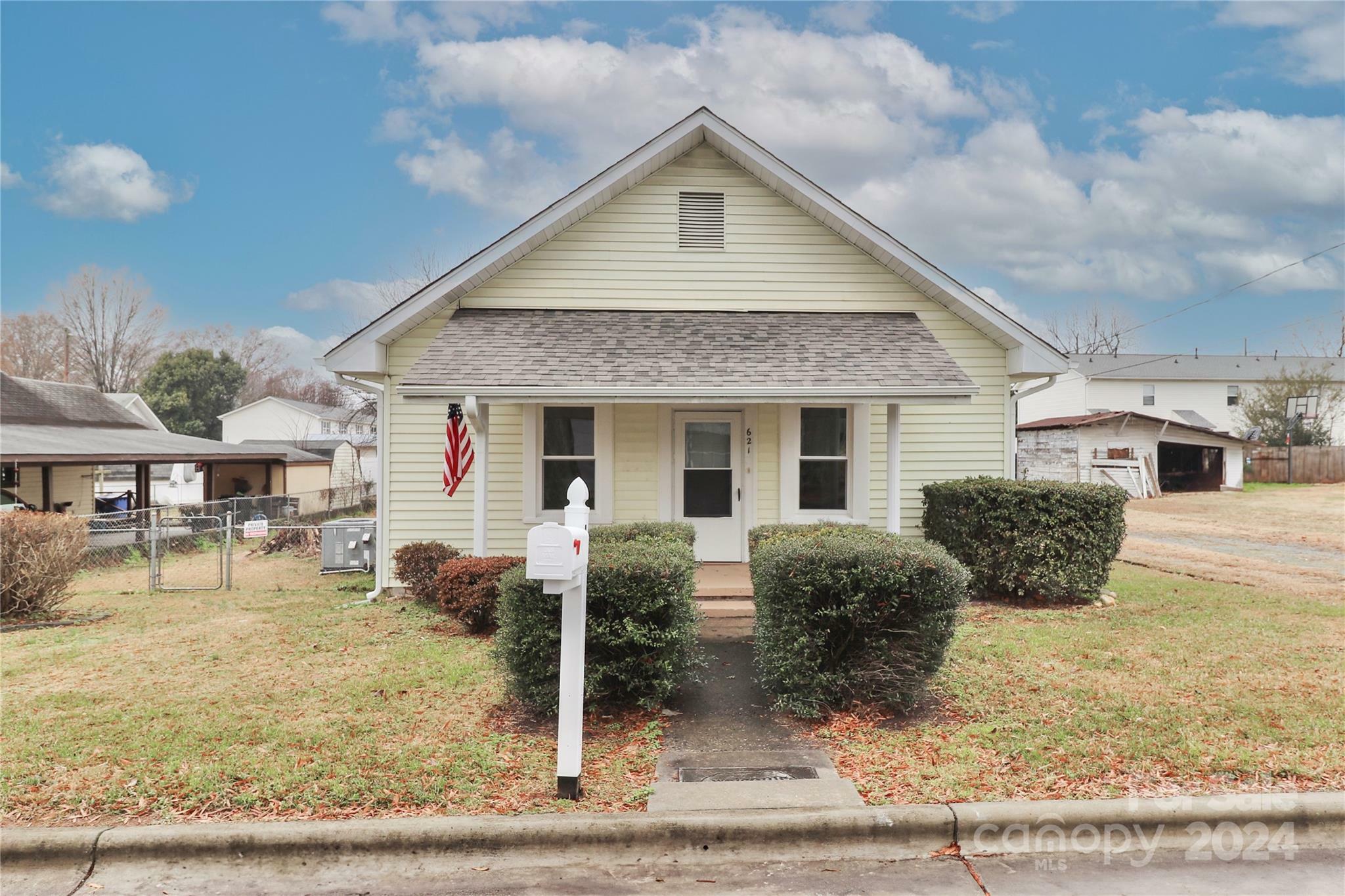 Property Photo:  621 Spruce Street  NC 28115 