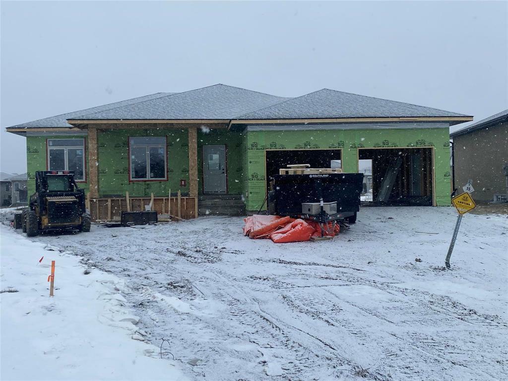 15 Murano Cove  Steinbach MB R5G 2W1 photo