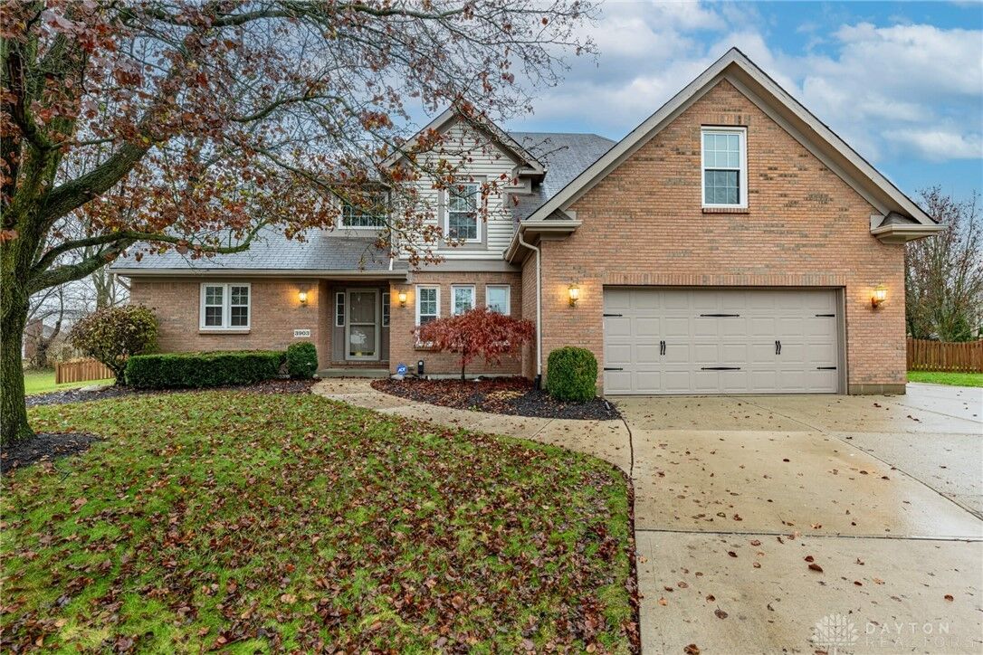 Property Photo: 3903 Pepper Tree Court OH 45424