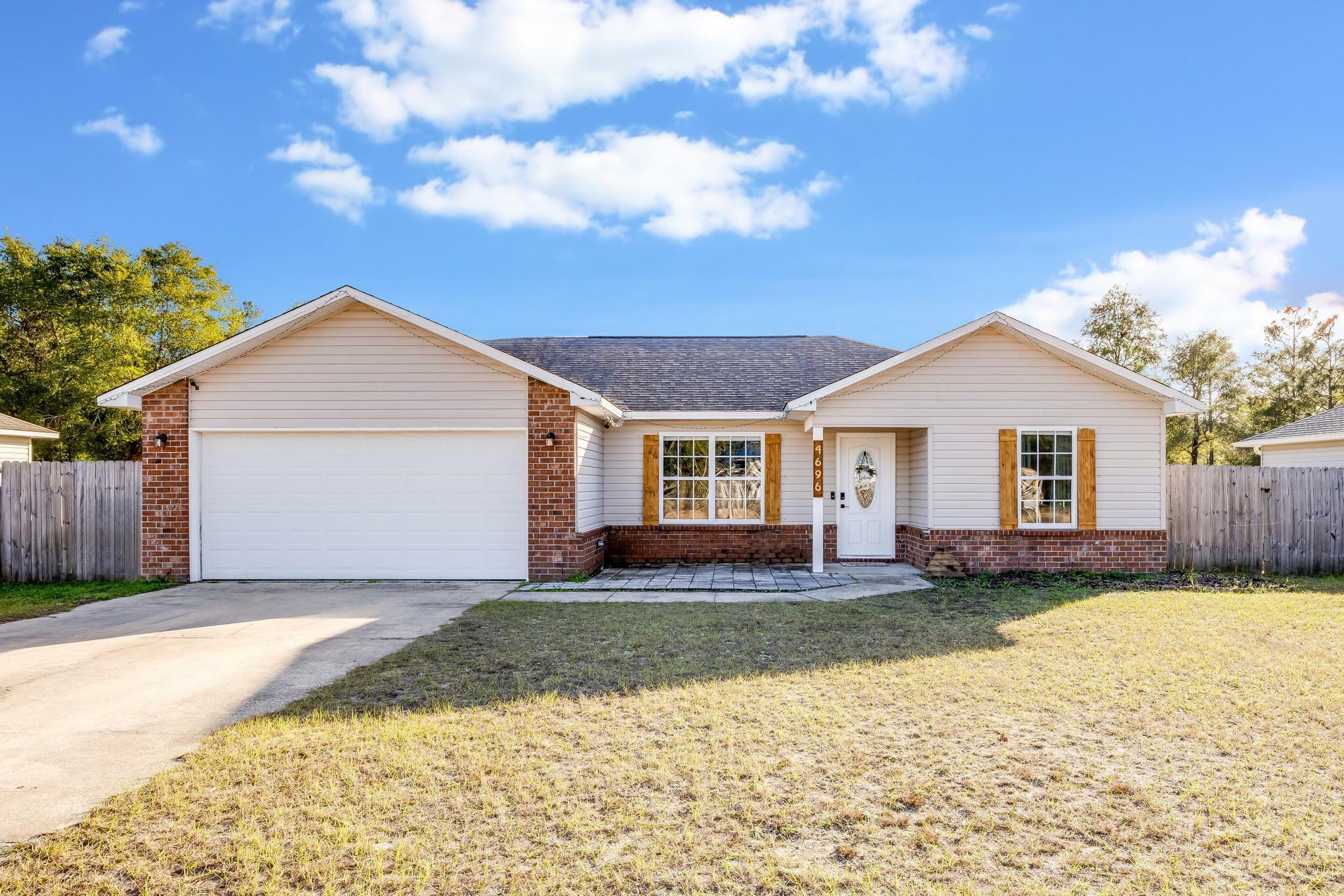 Property Photo:  4696 Bobolink Way  FL 32539 