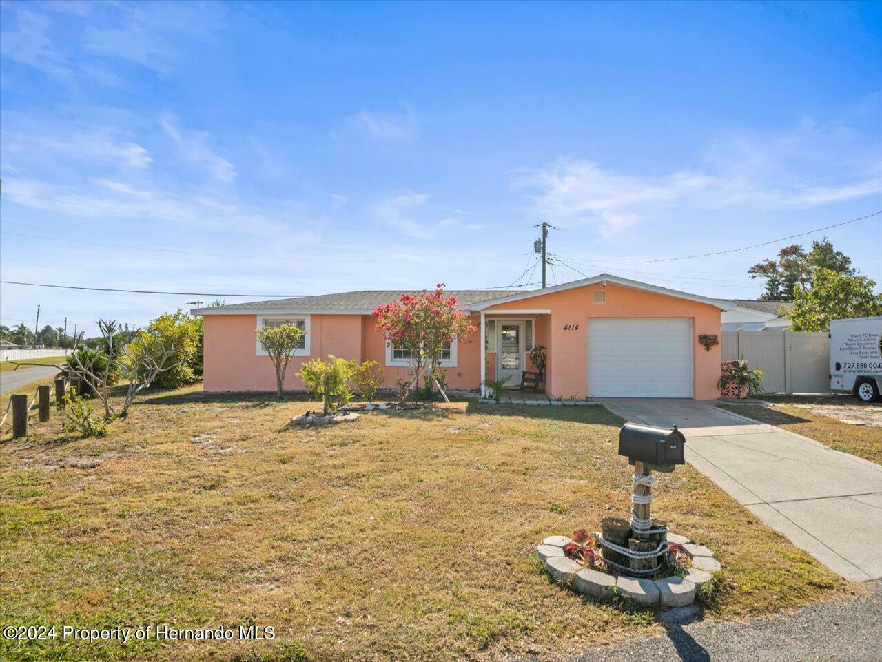 Property Photo: 4114 Chesswood Drive FL 34691