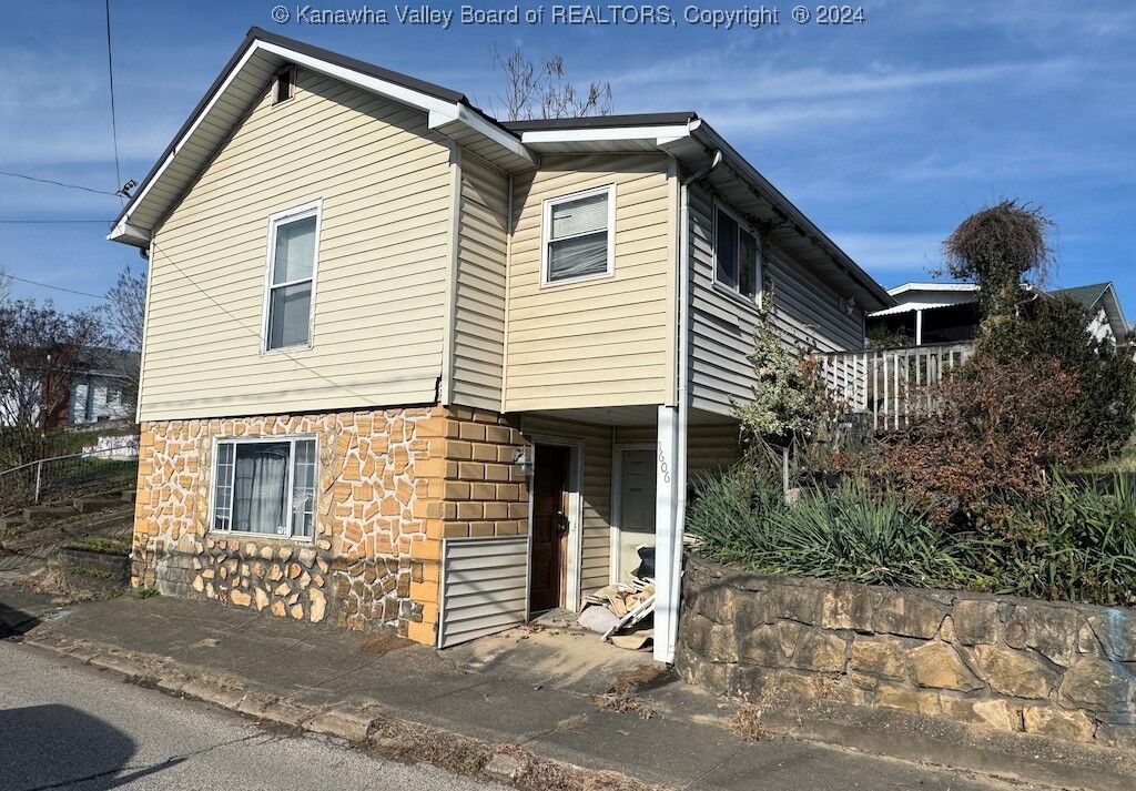 Property Photo: 1606 Fletcher Avenue WV 25064