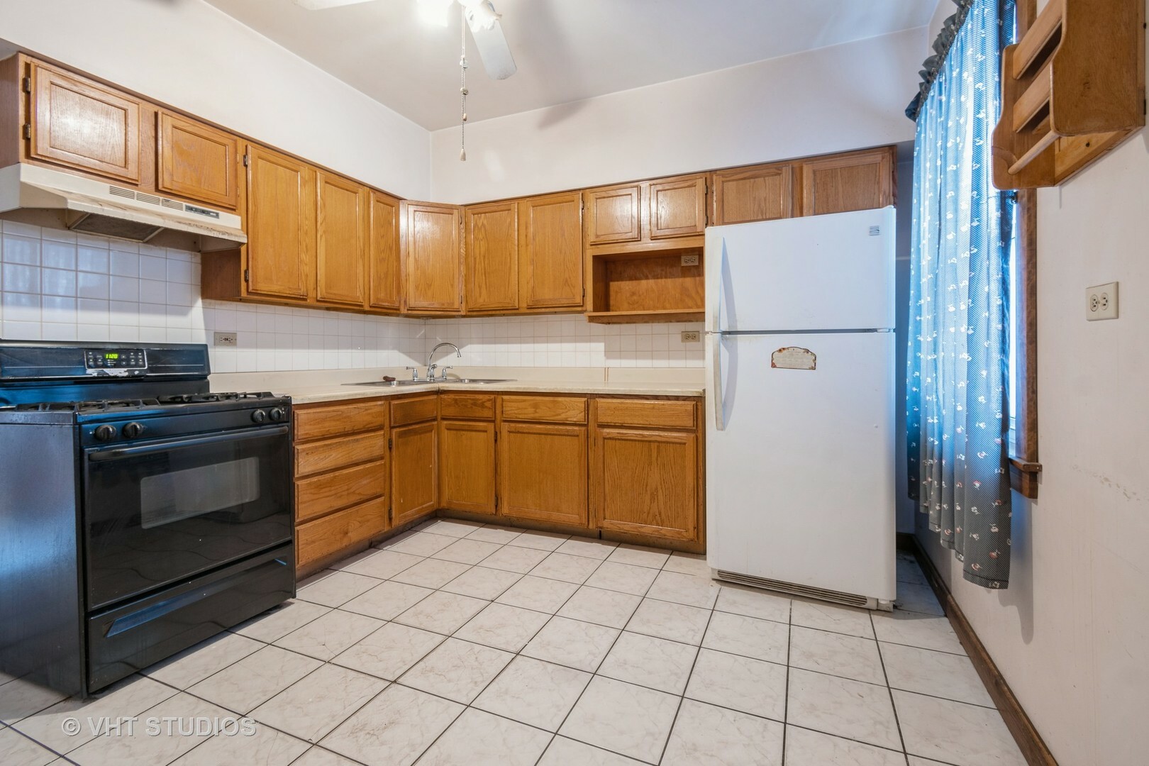 Property Photo:  7618 S Rhodes Avenue  IL 60619 