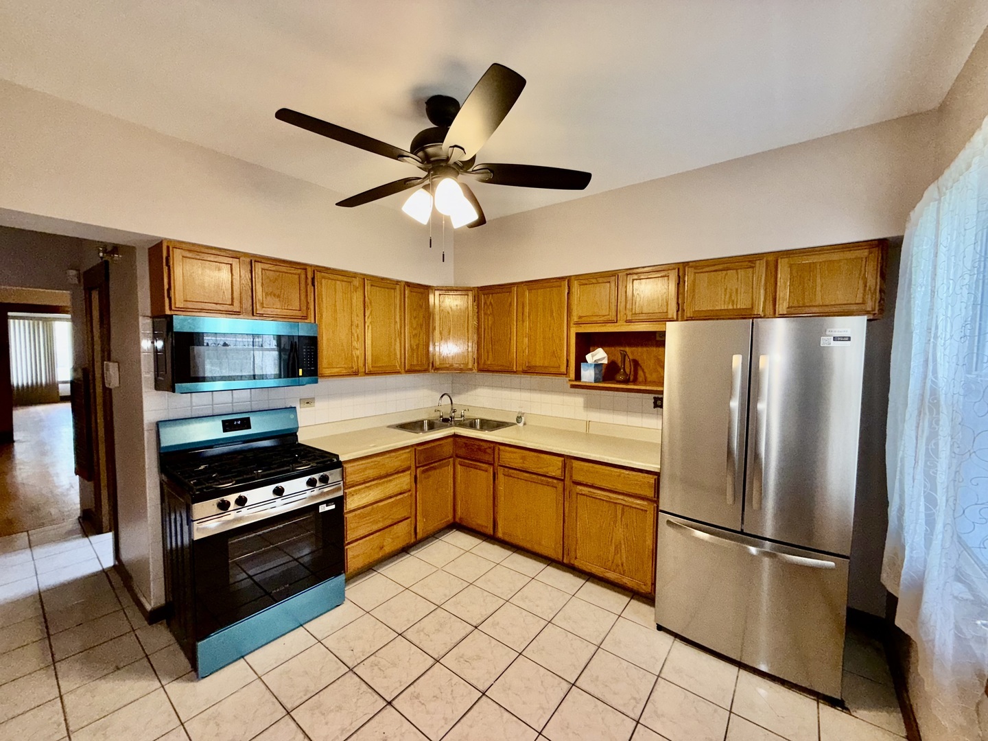 Property Photo: 7618 S Rhodes Avenue IL 60619