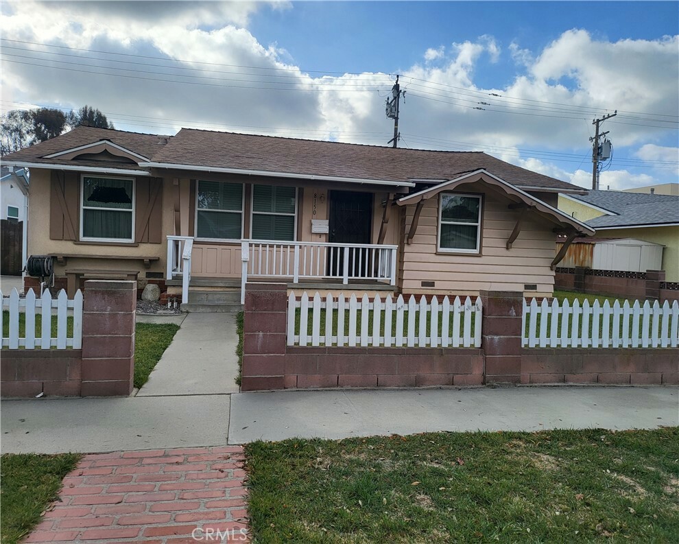 Property Photo:  8150 E Timor Street  CA 90808 