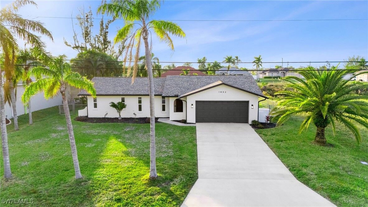 Property Photo:  1802 SW 15th Avenue  FL 33991 
