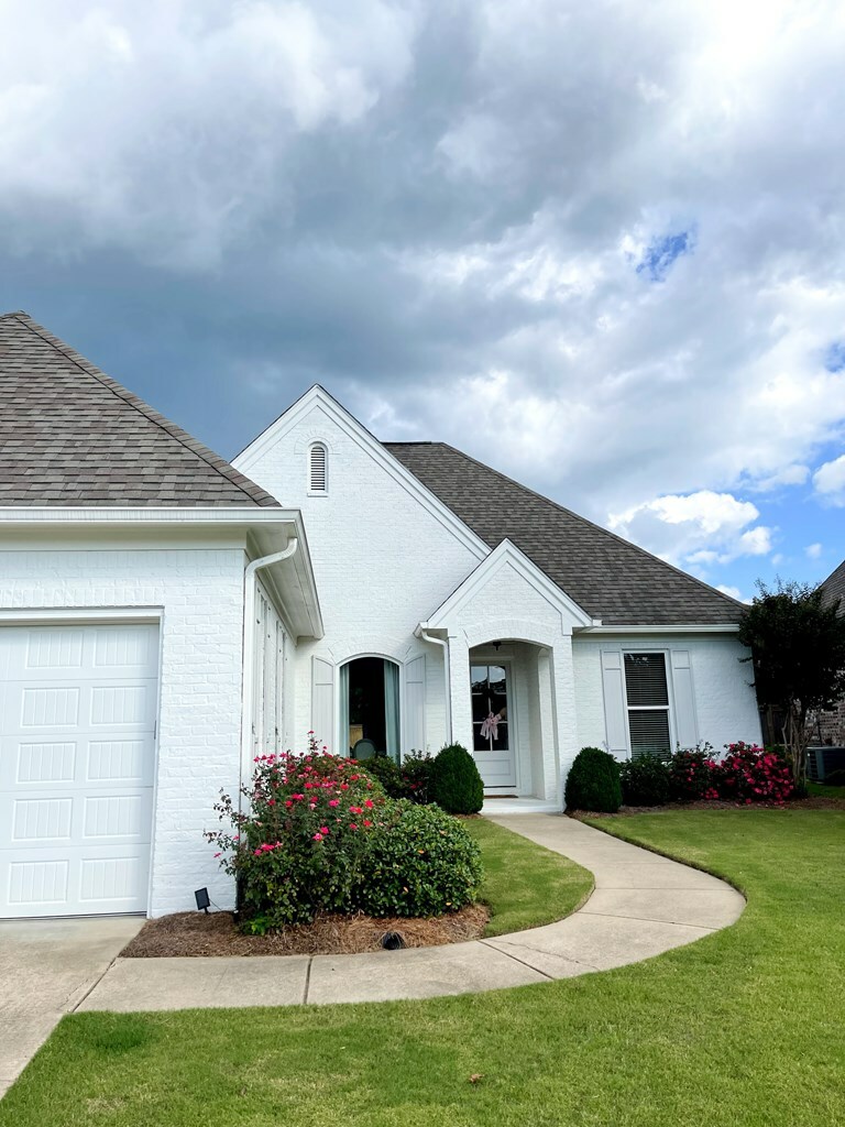 Property Photo:  244 Olde Castle Loop  MS 38655 