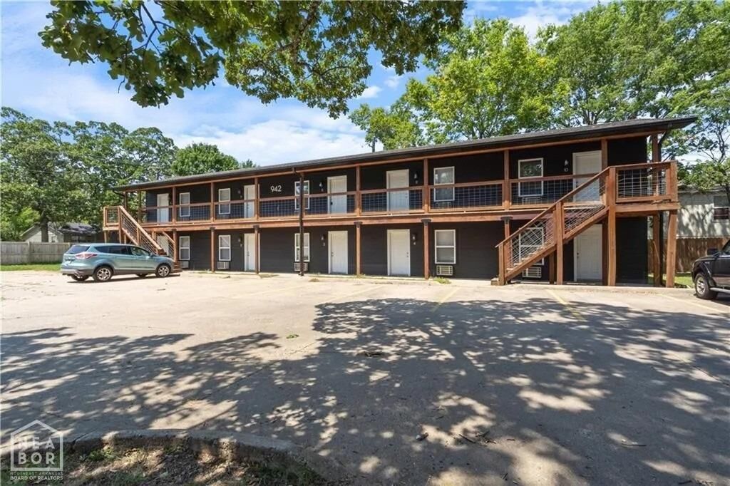 Property Photo:  942 Holly Street  AR 72703 