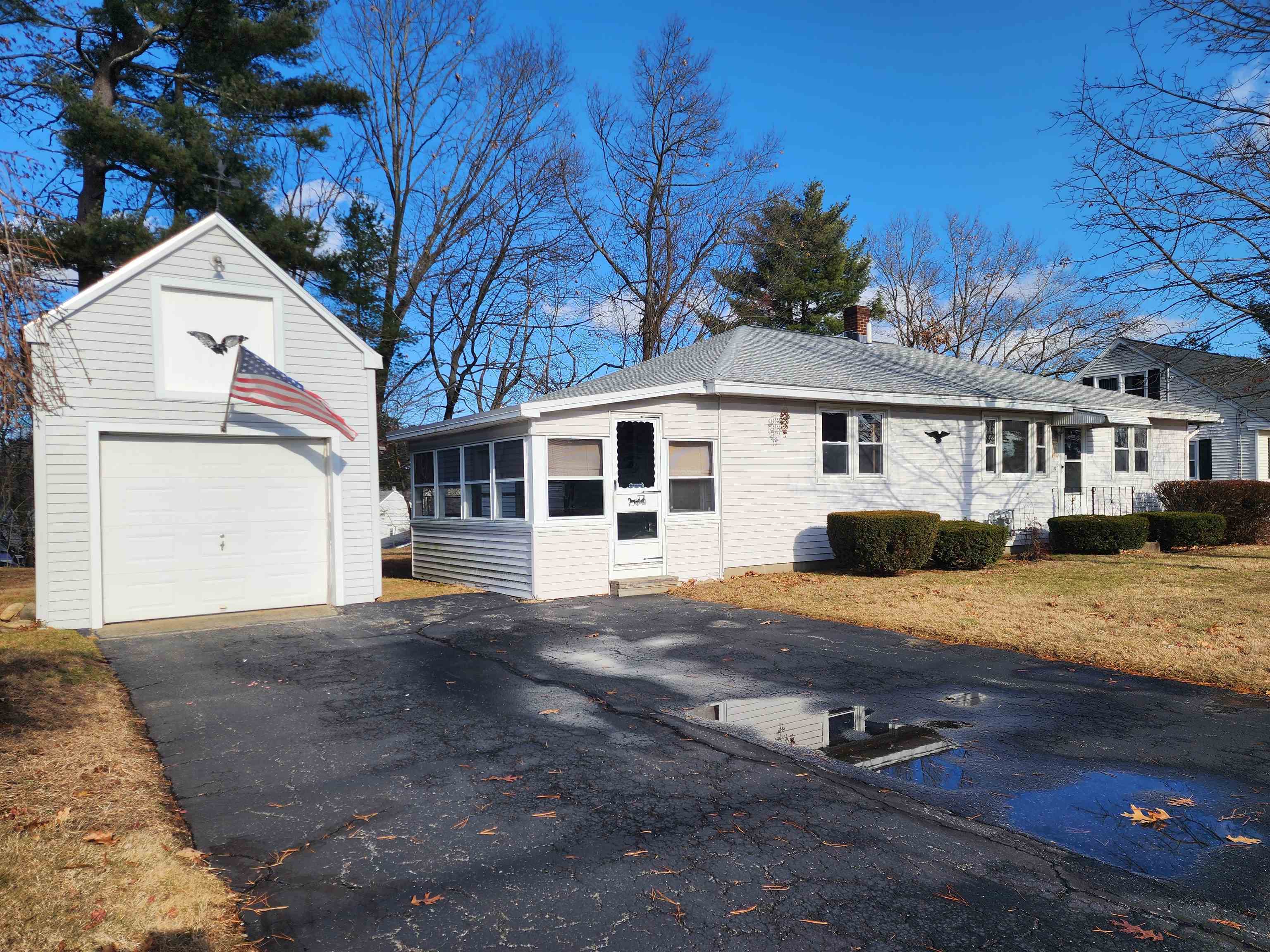 Property Photo:  13 West Hobart Street  NH 03060 