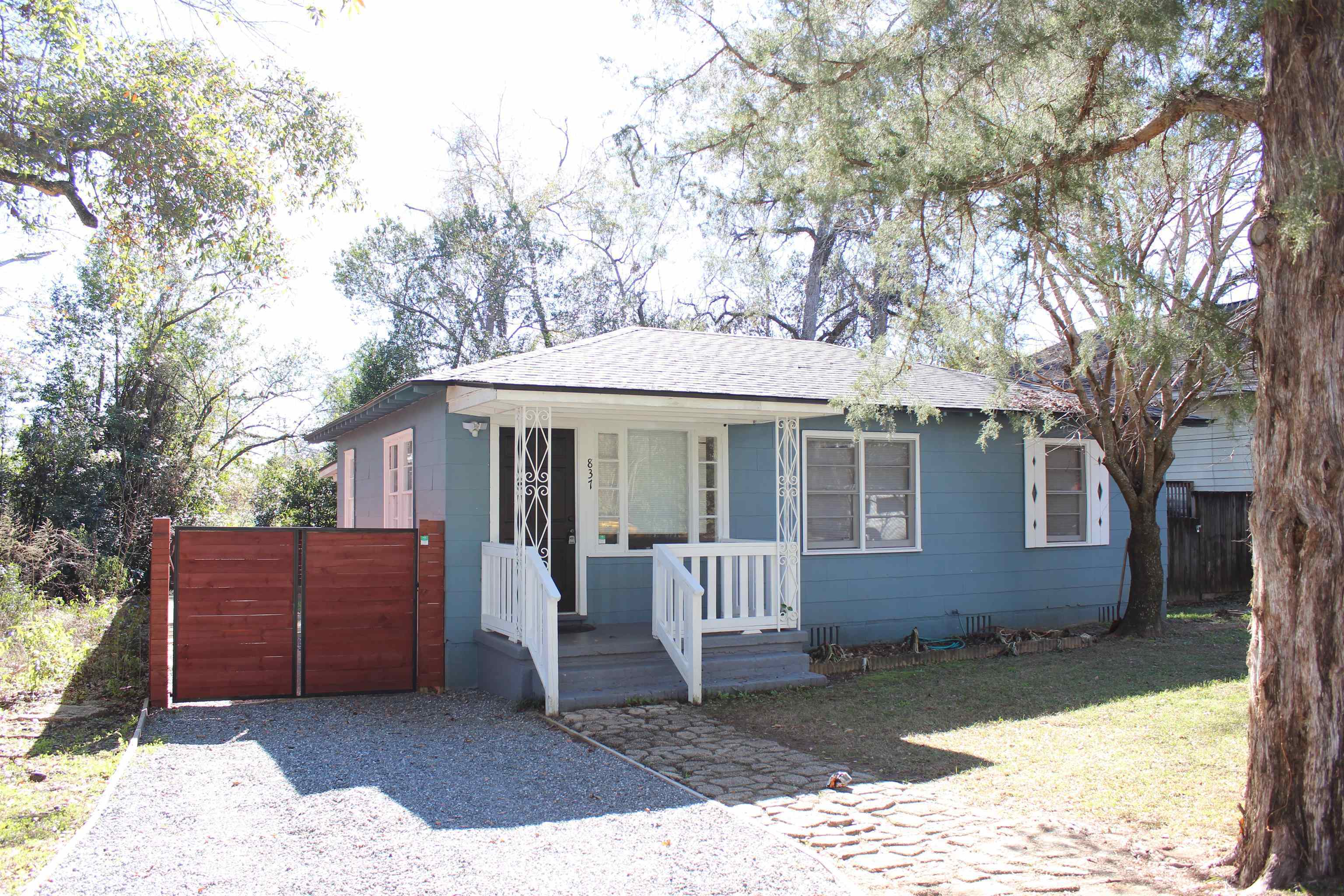 Property Photo:  837 Dent Street  FL 32304 