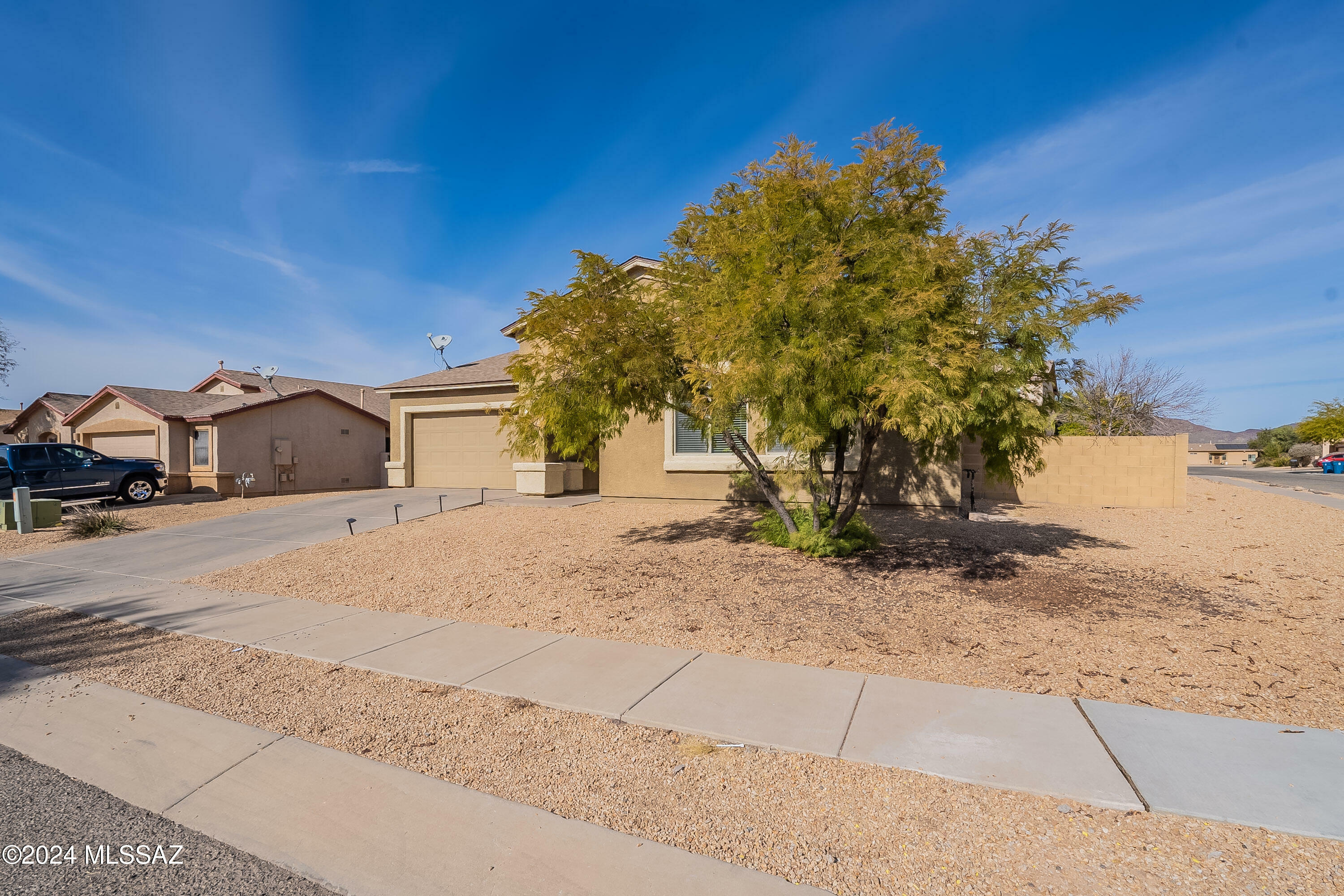 Property Photo:  6246 W Royal Fern Drive  AZ 85757 