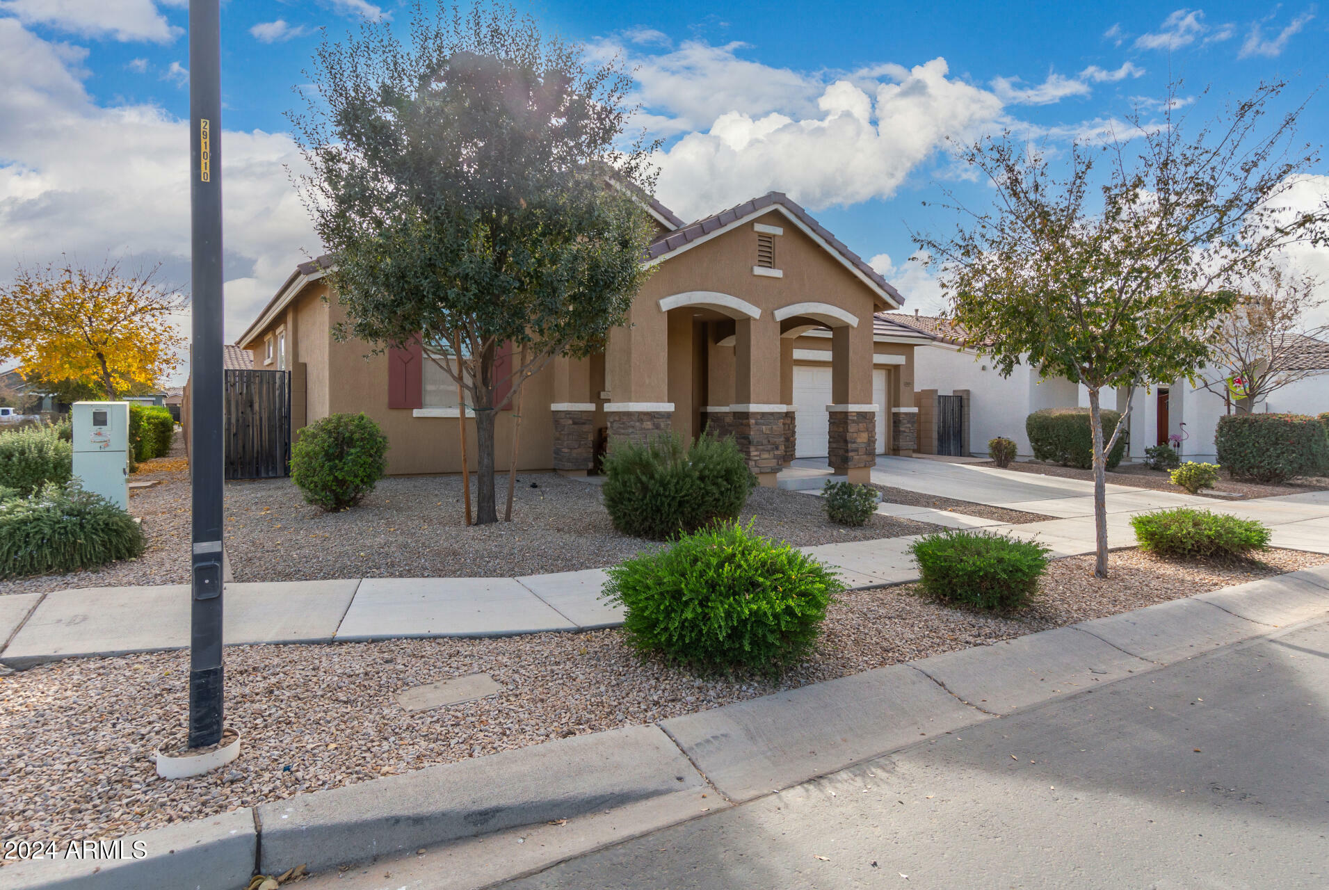 Property Photo:  22493 E Camina Plata --  AZ 85142 