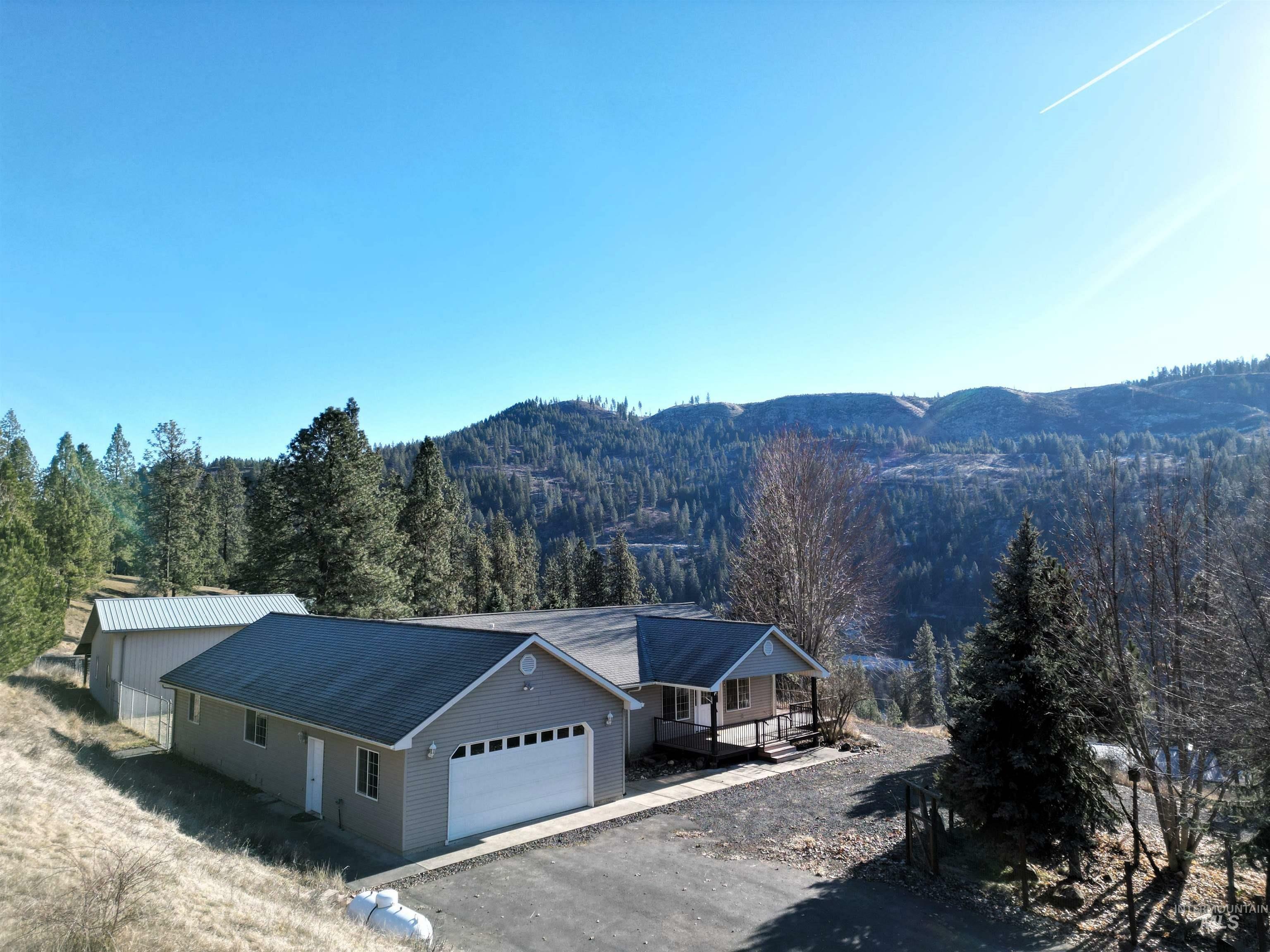 Property Photo: 656 Adams Rd ID 83544