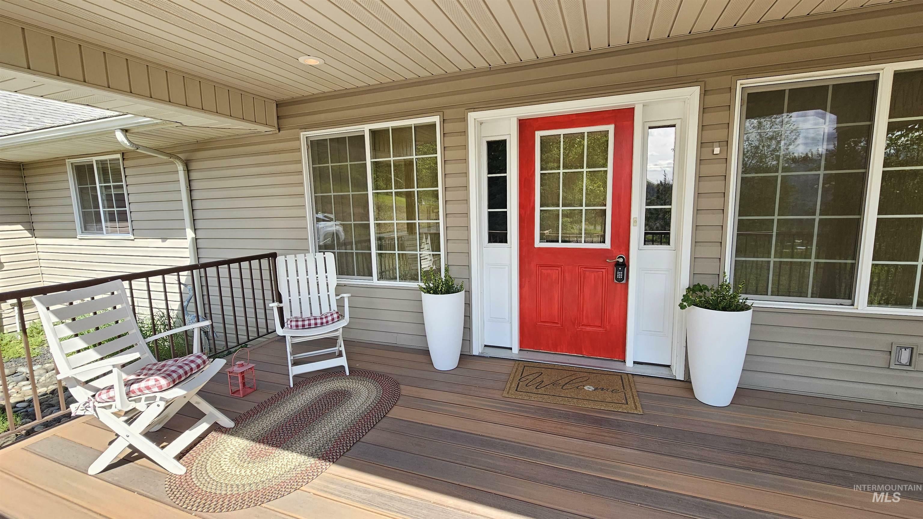 Property Photo:  656 Adams Rd  ID 83544 