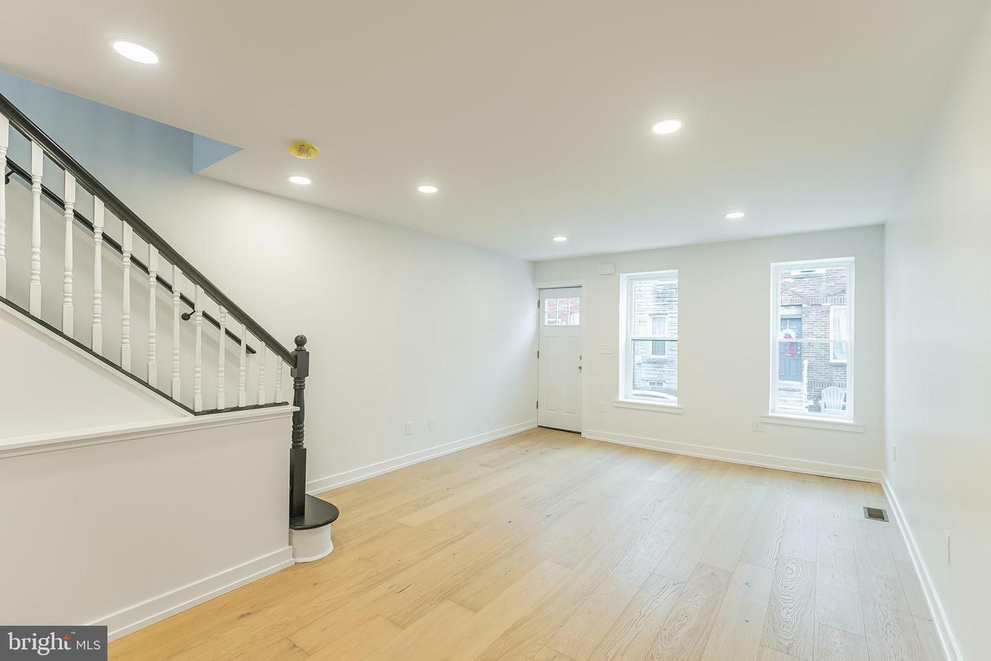 Property Photo:  631 Watkins Street  PA 19148 